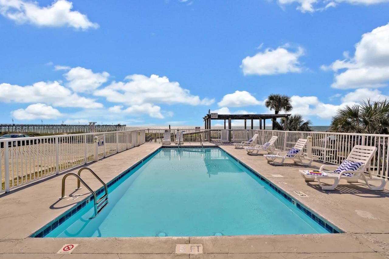 Admiral'S Quarters Motel Kure Beach Exterior photo