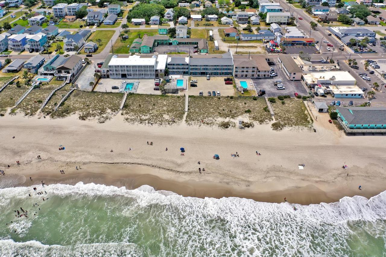 Admiral'S Quarters Motel Kure Beach Exterior photo